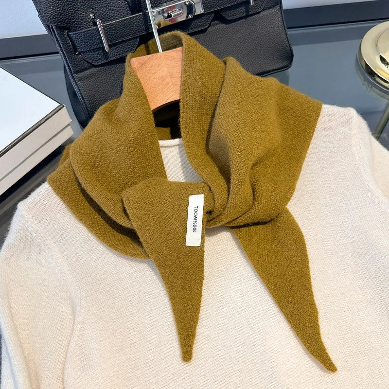 Écharpe triangulaire britannique/coréenne Niche 100 % laine, foulard triangulaire pour femme, écharpe tricotée multifonctionnelle et chaude